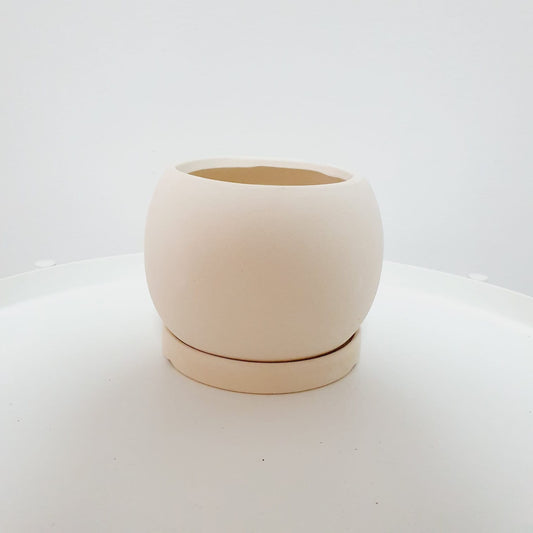 Round Ceramic Pot with Saucer